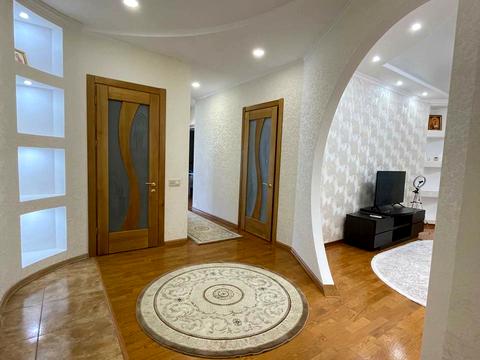 квартира за адресою Космічна вул., 3-А