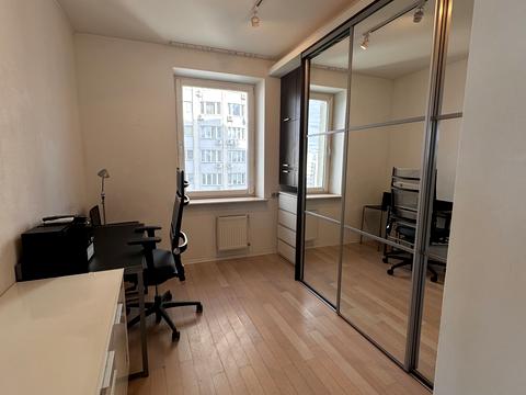 квартира за адресою Верховинна вул., 37