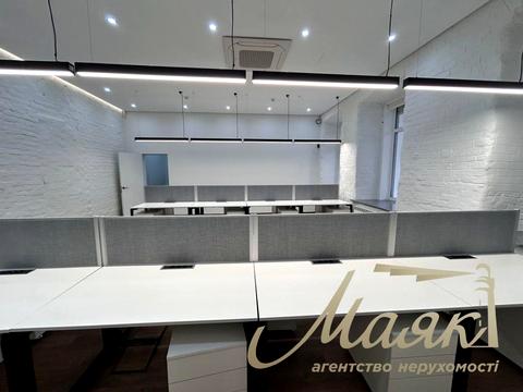 комерційна за адресою Богдана Ступки вул. (Станіславського), 3