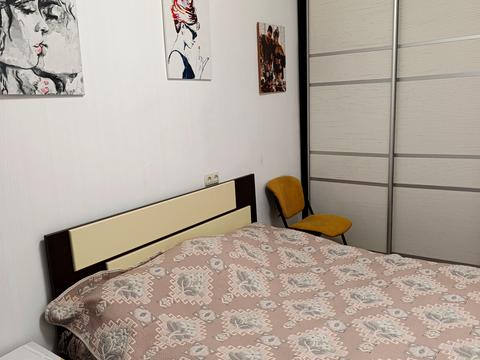 квартира за адресою Квартальна вулиц вул. (Гладкова), 21