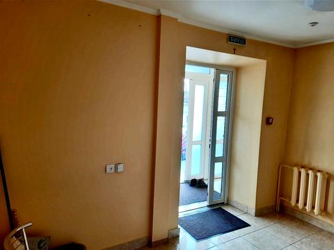 комерційна за адресою Соборності просп., 42