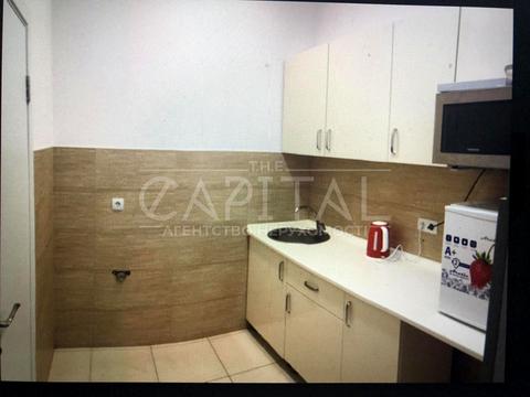 комерційна за адресою Володимира Івасюка просп. (Героїв Сталінграду), 4