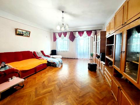 квартира за адресою Хмельницького, 175