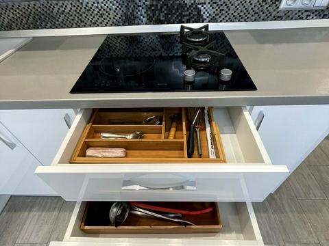 квартира по адресу Практичная ул., 8