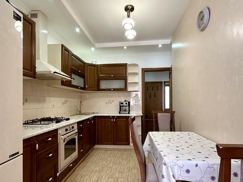 квартира за адресою Володимира Івасюка вул., 11