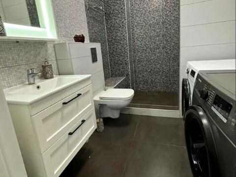 будинок за адресою 53-тя Садова вул., 61