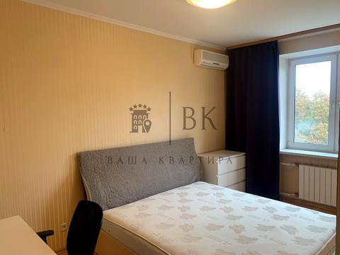 квартира за адресою Лаврська вул. (Січневого Повстання), 21