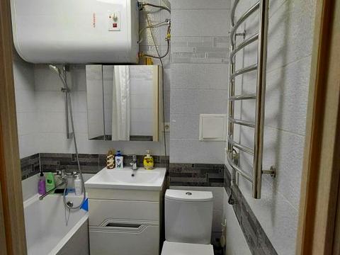 квартира за адресою Космонавтів вул., 16