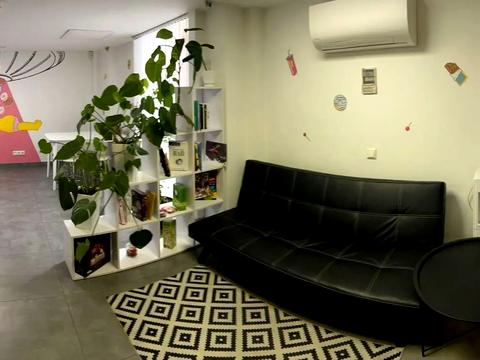 комерційна за адресою Саксаганського вул., 70