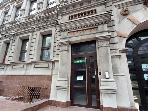 комерційна за адресою Січових Стрільців вул. (Артема), 20