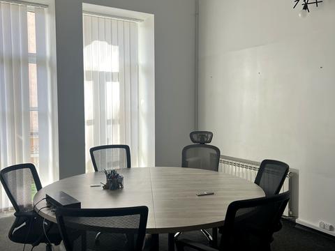 коммерческая по адресу Михаила Грушевского ул., 16