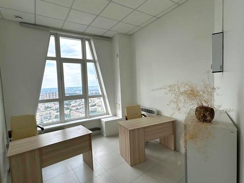 комерційна за адресою Кловський узвіз, 7