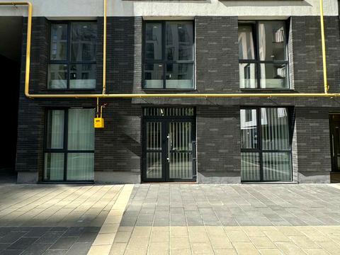 комерційна за адресою Героїв УПА вул., 73