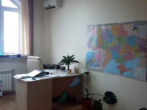 комерційна за адресою Гната Хоткевича вул. (Червоногвардійська), 10