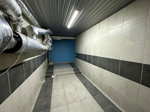 коммерческая по адресу Саксаганського, 45