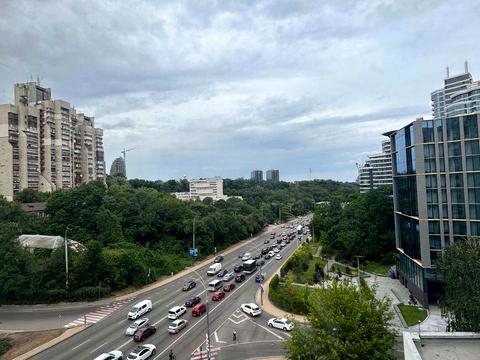 коммерческая по адресу Николая Михновского бульв. (Дружбы Народов), 38