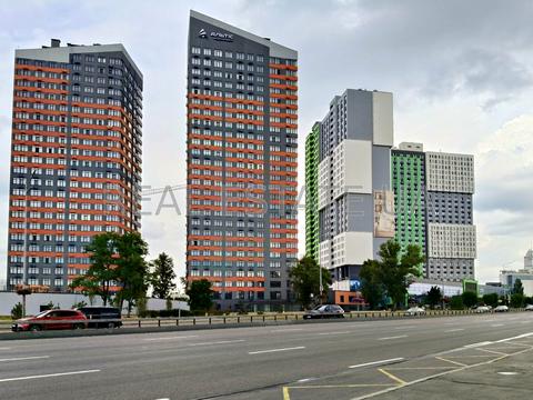 коммерческая по адресу Миколы Бажана просп., 17