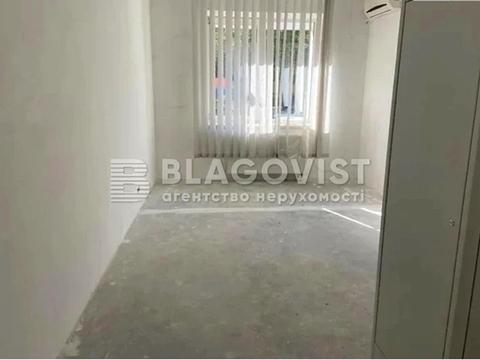 комерційна за адресою Салютна вул., 2к6