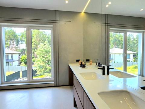 будинок за адресою Квітнева вул.