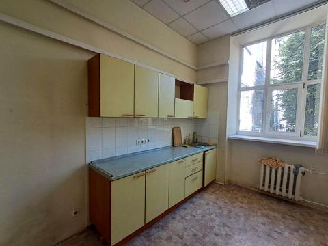 комерційна за адресою Бульварно-Кудрявська вул. (Воровського), 2