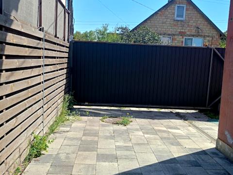 будинок за адресою Богатирська вул., 42