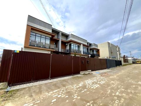 будинок за адресою Дмитра Яворницького вул.