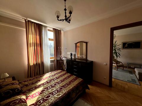 квартира за адресою Хрещатик вул. (Kreschatic), 25