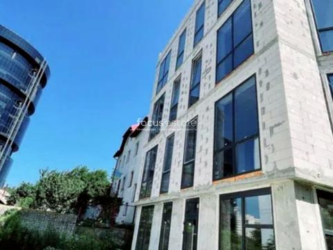 коммерческая по адресу провулок Болсуновського, 4