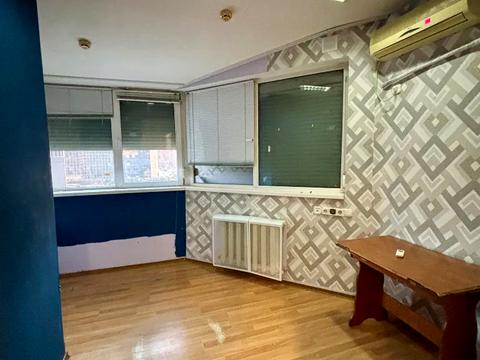 комерційна за адресою Ніла Армстронга вул. (Казакова), 4-А