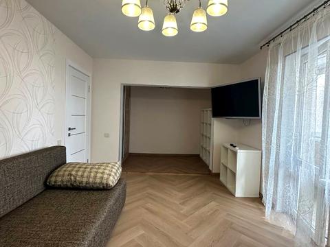 квартира за адресою Шкільна вул. (Героїв Сталінграда), 50