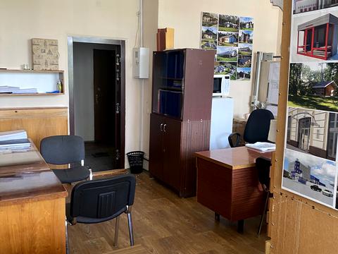 комерційна за адресою Науки просп. (Леніна), 40