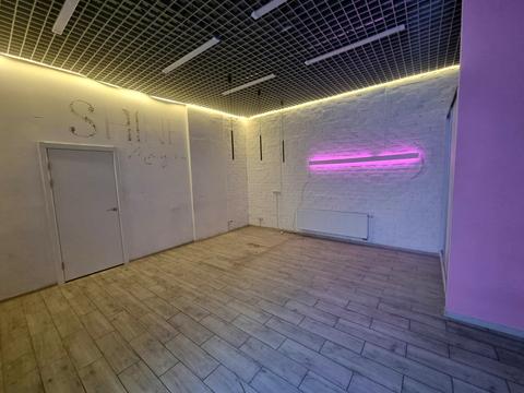 коммерческая по адресу Андрея Верхогляда ул. (Михайла Драгомирова), 4 б