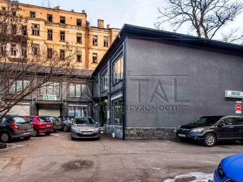 комерційна за адресою Шовковична вул., 34