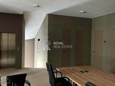 комерційна за адресою Новоселицька вул., 7