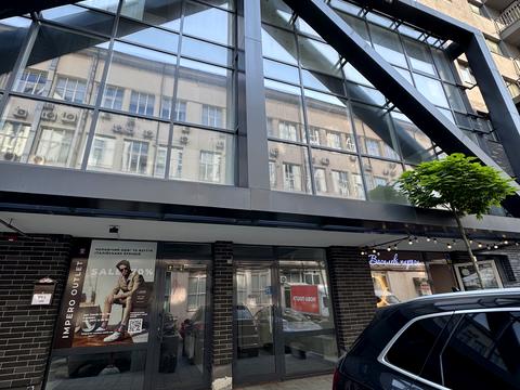 комерційна за адресою Героїв УПА вул., 73
