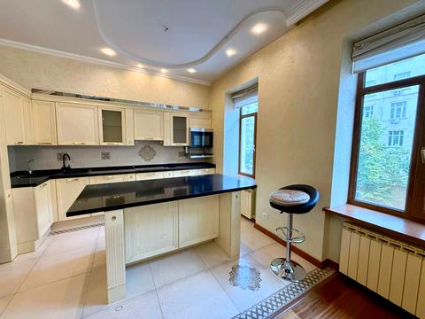 квартира по адресу Шота Руставели ул., 8