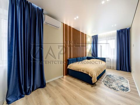 будинок за адресою с. Нові Безрадичі, Жовта