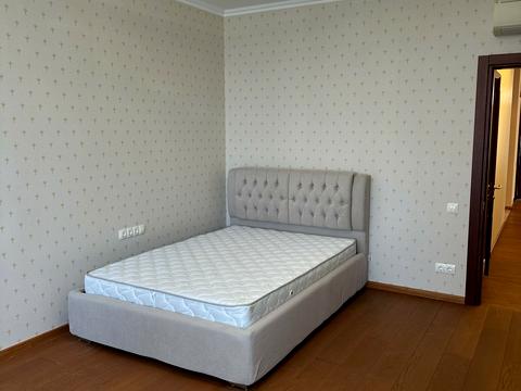 квартира за адресою Андрія Верхогляда вул. (Михайла Драгомирова), 12