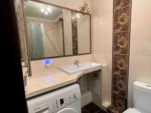 квартира за адресою Дмитра Луценка вул. (Крейсера "Аврора"), 6