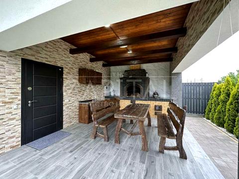 будинок за адресою Пухівська вул., 3