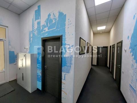 коммерческая по адресу Академика Филатова ул., 2/1