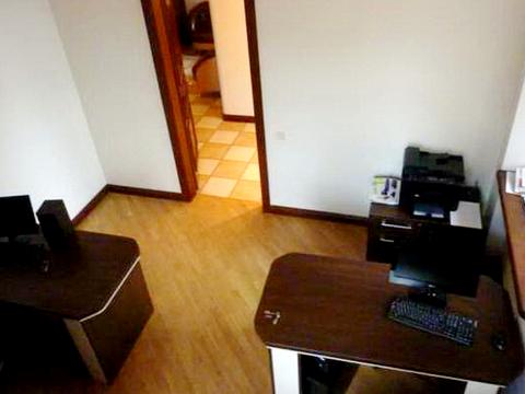 комерційна за адресою Лютеранська вул., 8
