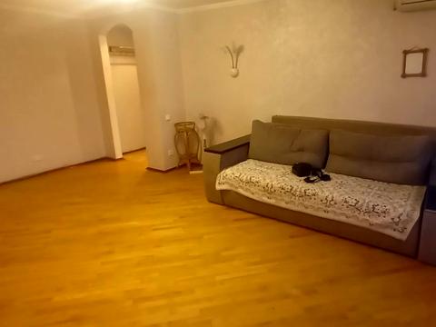 квартира по адресу Менахем-Мендл Шнеерсона ул. (Мініна), 11