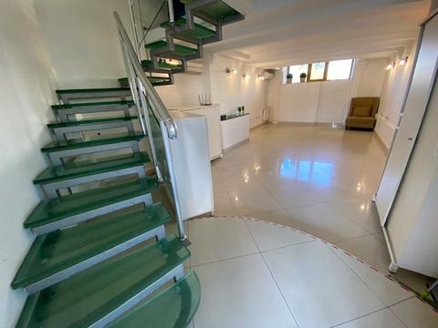 комерційна за адресою Жилянська вул., 59