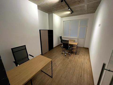 коммерческая по адресу Василия Тютюнника ул. (Анрі Барбюса), 37/1