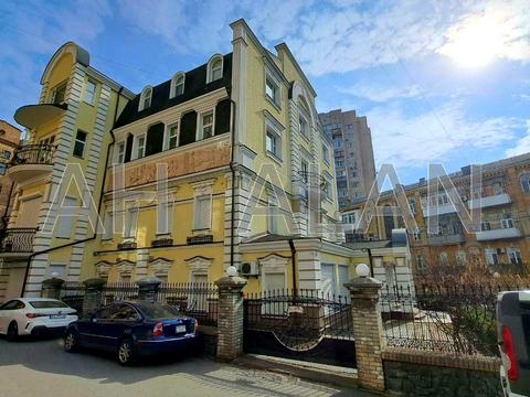 комерційна за адресою Саксаганського вул., 67-Б