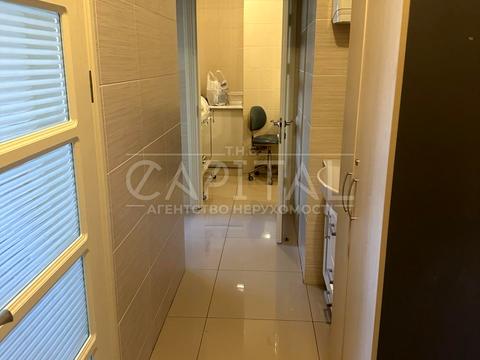 комерційна за адресою Бульварно-Кудрявська вул. (Воровського), 9-Б