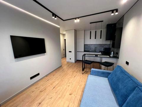 квартира за адресою Київ, Салютна вул., 2к16