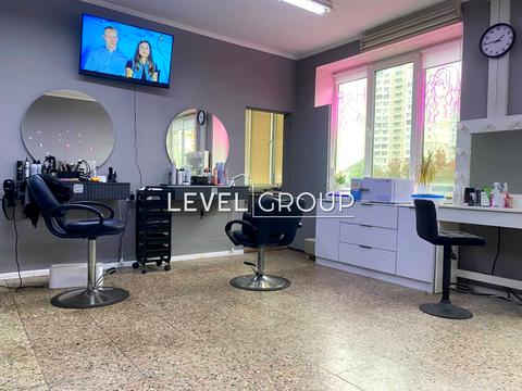 комерційна за адресою Володимира Івасюка просп. (Героїв Сталінграду), 65