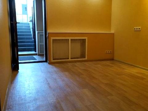 комерційна за адресою Юности, 3